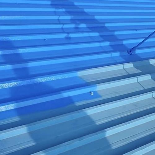 彩鋼瓦屋頂翻新用什么漆好？彩鋼瓦翻新用什么漆不起皮？